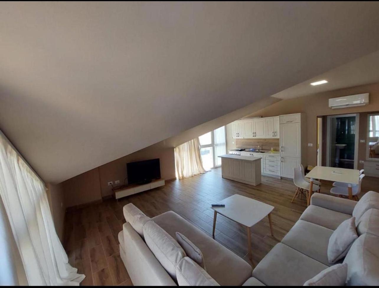 Shengjin Apartaments Апартаменты *