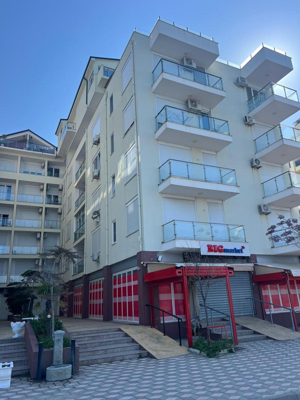 Shengjin Apartaments *